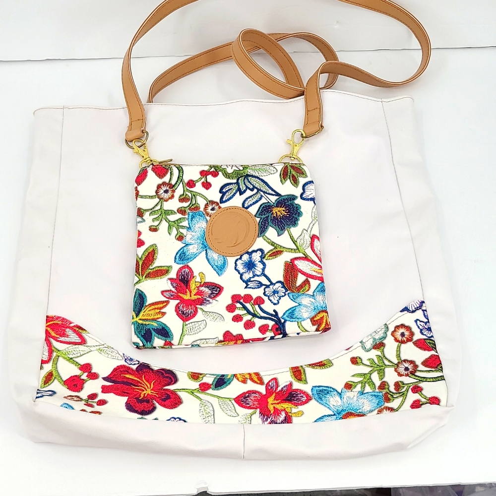 TM white vinyl tan straps gold hooks mini bagblue magenta floral beach bag cute